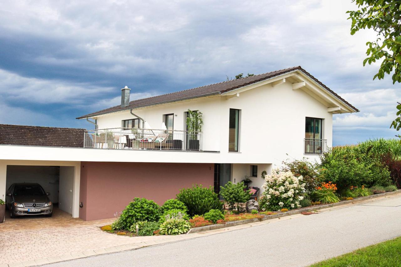 Moderne Ferienwohnung Naehe Bad Griesbach, Haarbach Exteriör bild