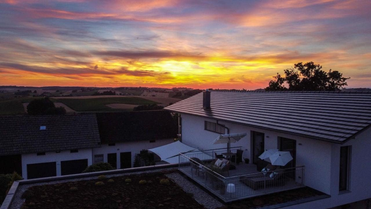 Moderne Ferienwohnung Naehe Bad Griesbach, Haarbach Exteriör bild
